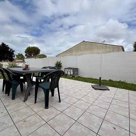 Maison 3 Pieces Au Coeur De Saint-pierre D'oleron, 6 Couchages - Fr-1-246a-359